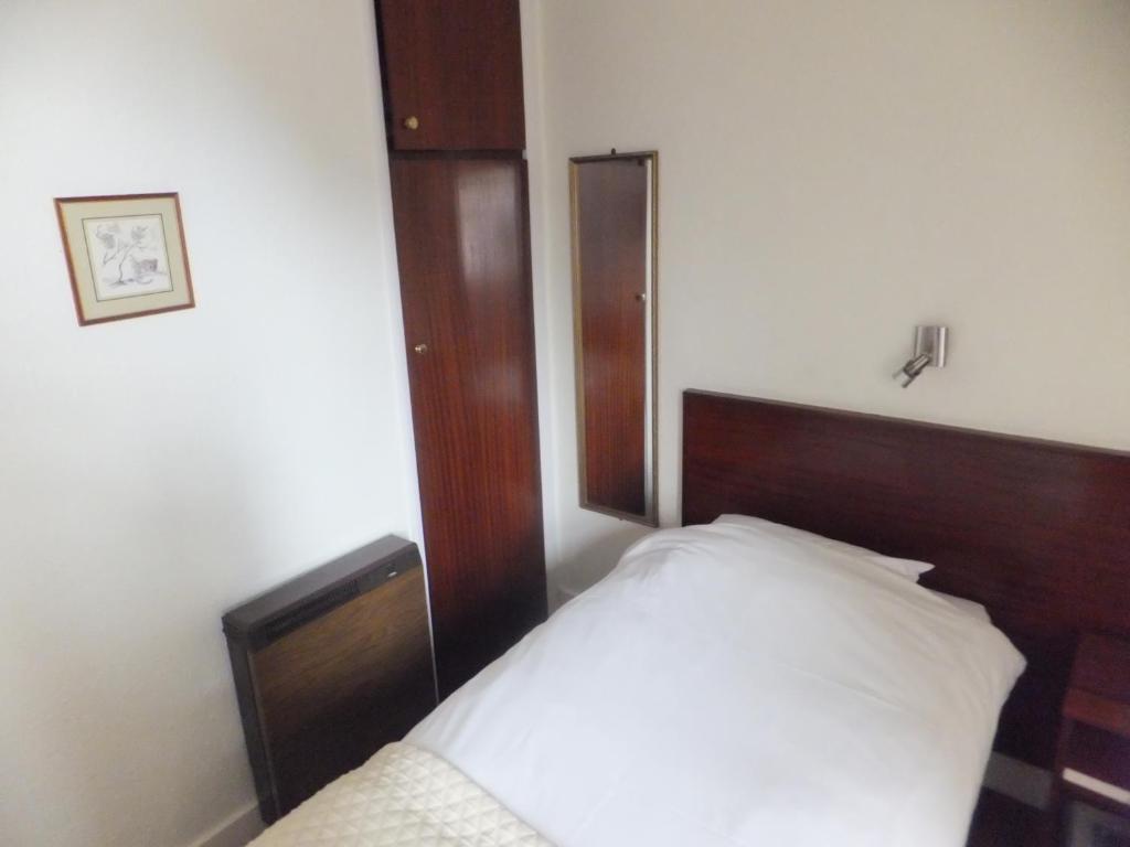 White Lodge London Room photo